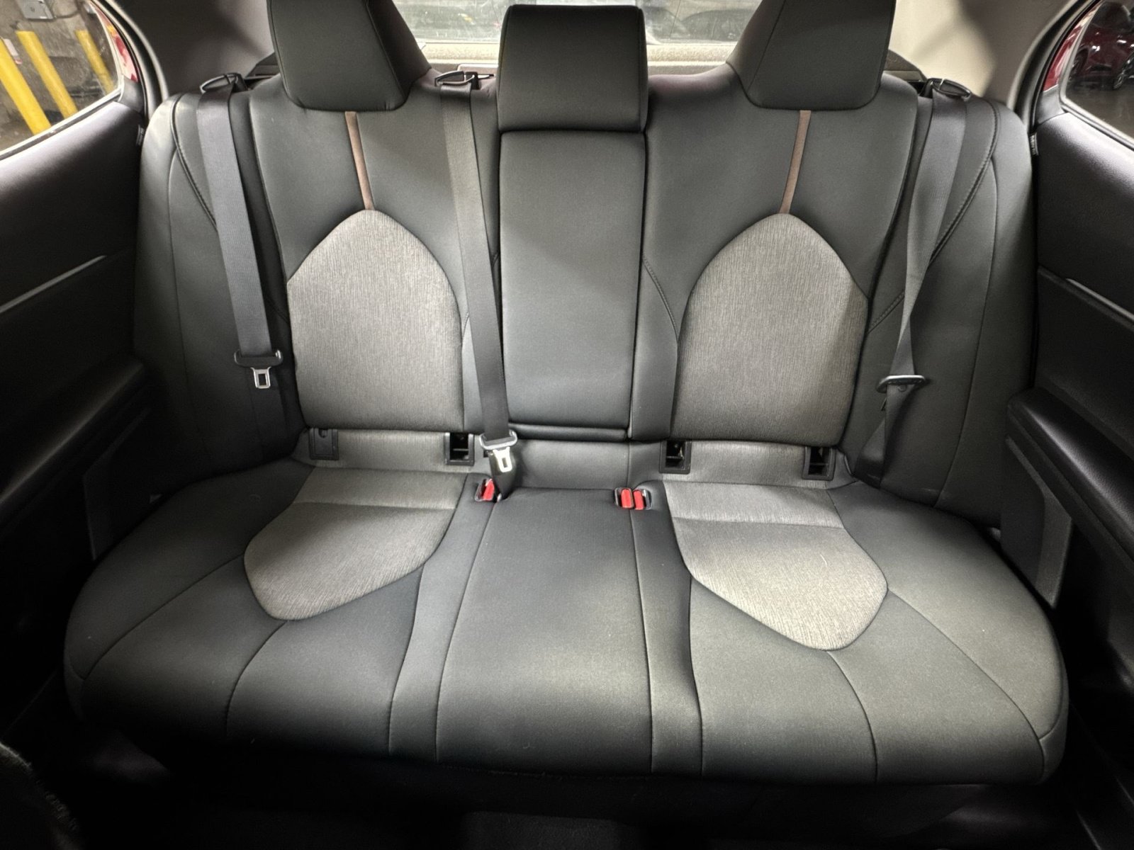 Used 2020 Toyota Camry LE FWD image 5