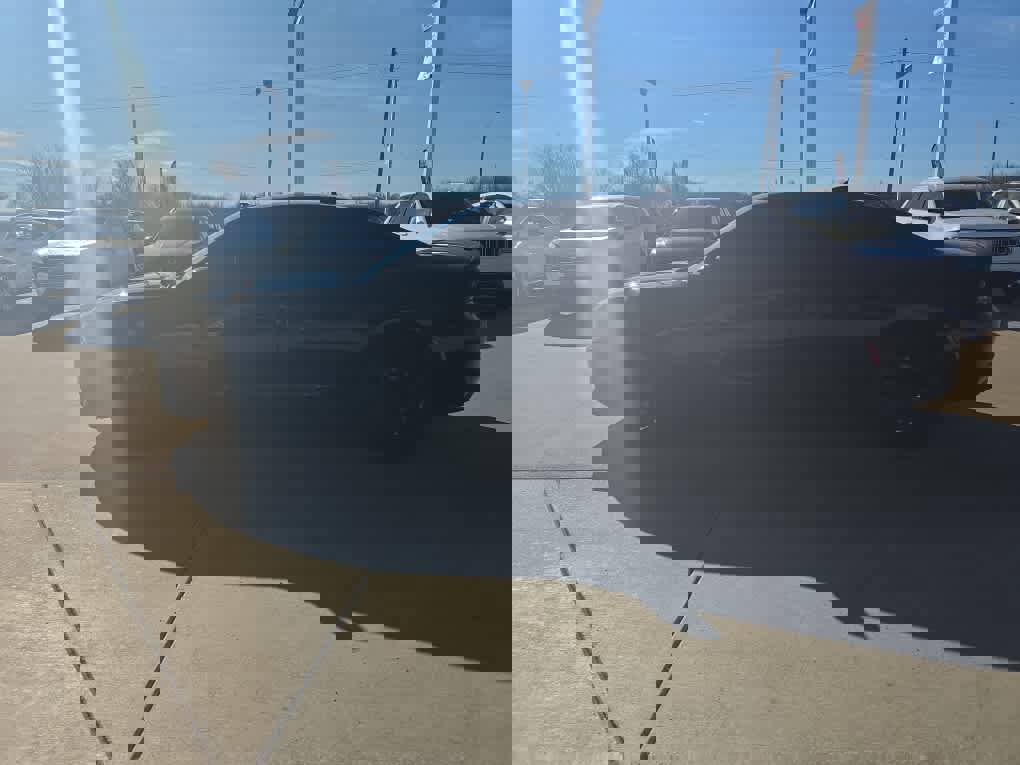 Used 2023 Dodge Charger SXT w/ Blacktop Package image 5