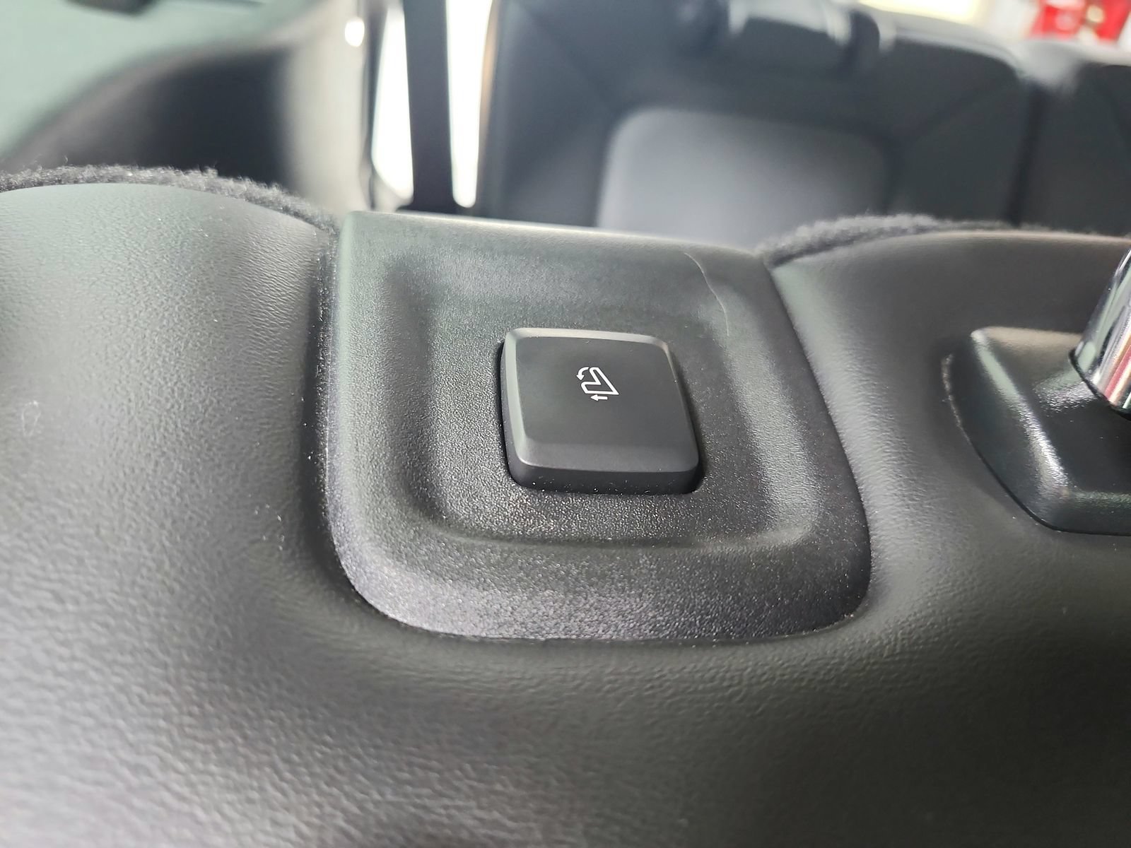 Used 2023 Lincoln Aviator AWD w/ Premium Package image 46