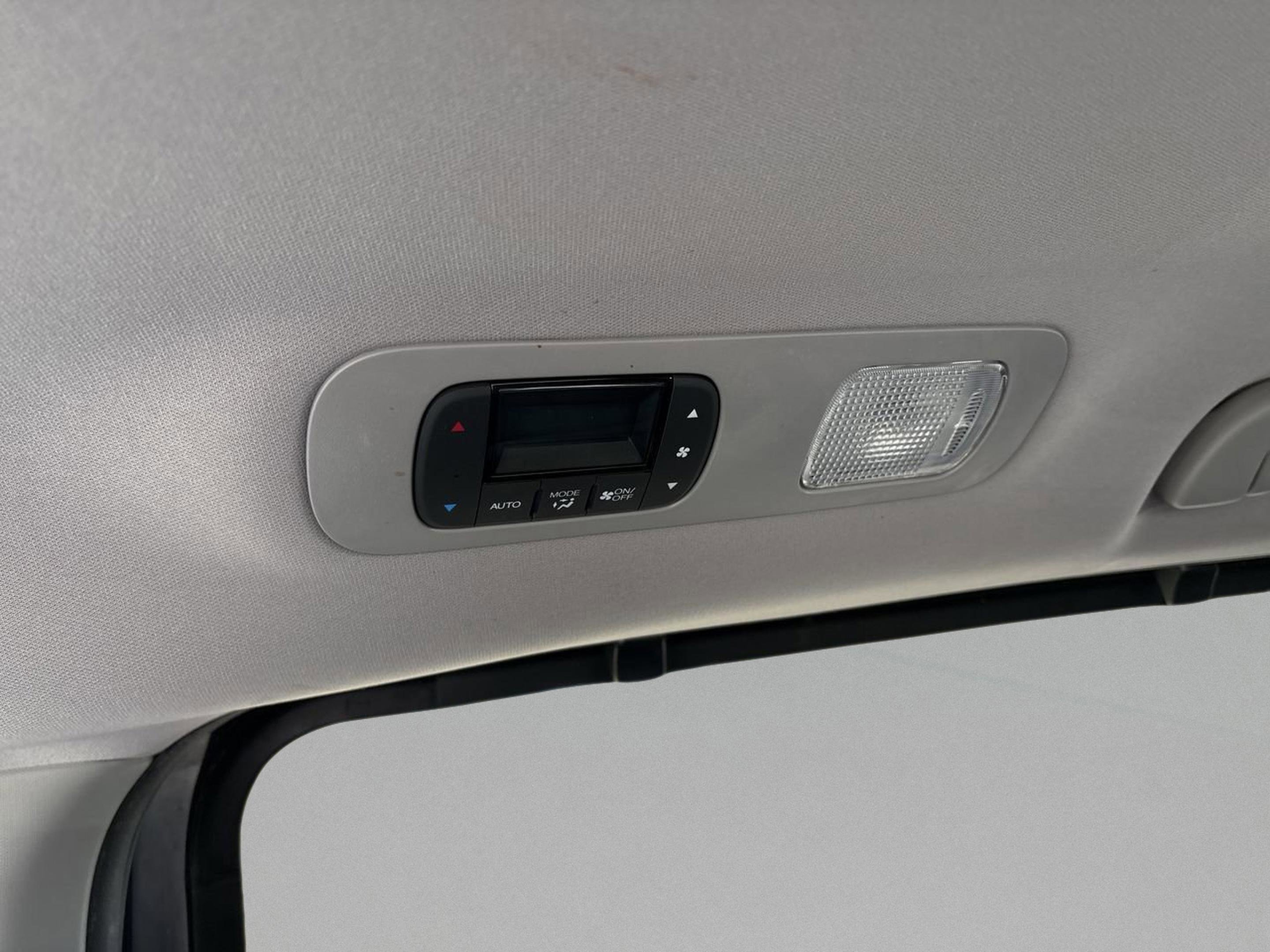 Certified 2024 Honda Odyssey EX-L image 32