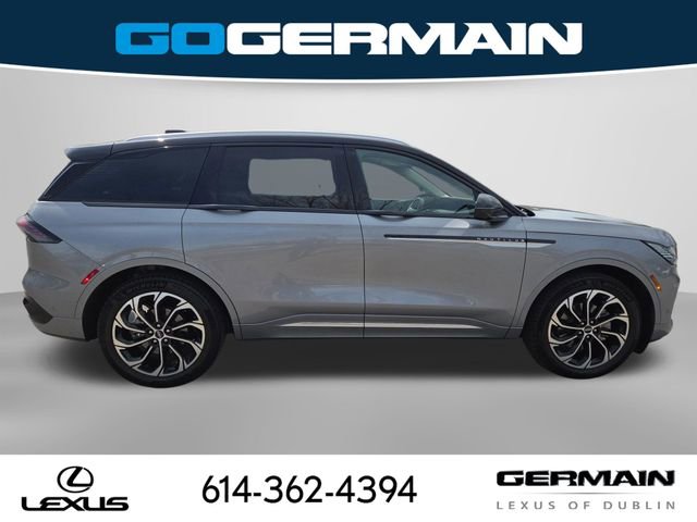 Used 2024 Lincoln Nautilus Reserve w/ Equipment Group 202A image 7