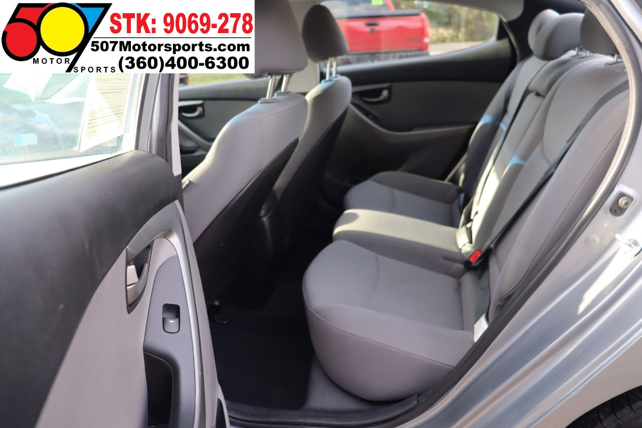 Used 2016 Hyundai Elantra SE image 14