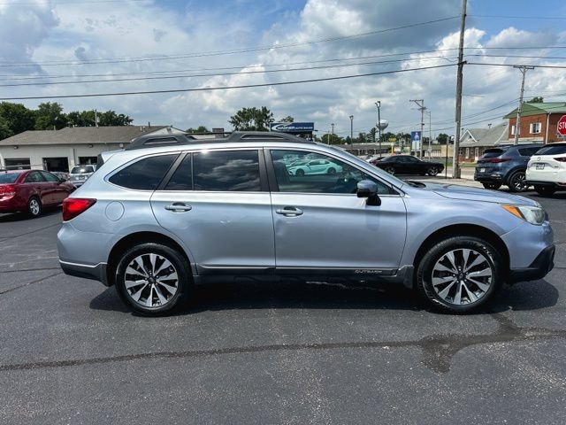 Used 2015 Subaru Outback 2.5i Limited AWD/4WD image 9