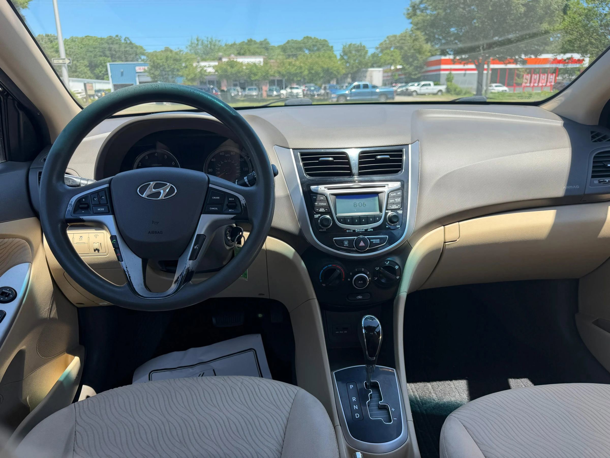 Used 2013 Hyundai Accent GLS w/ Premium Pkg FWD image 12