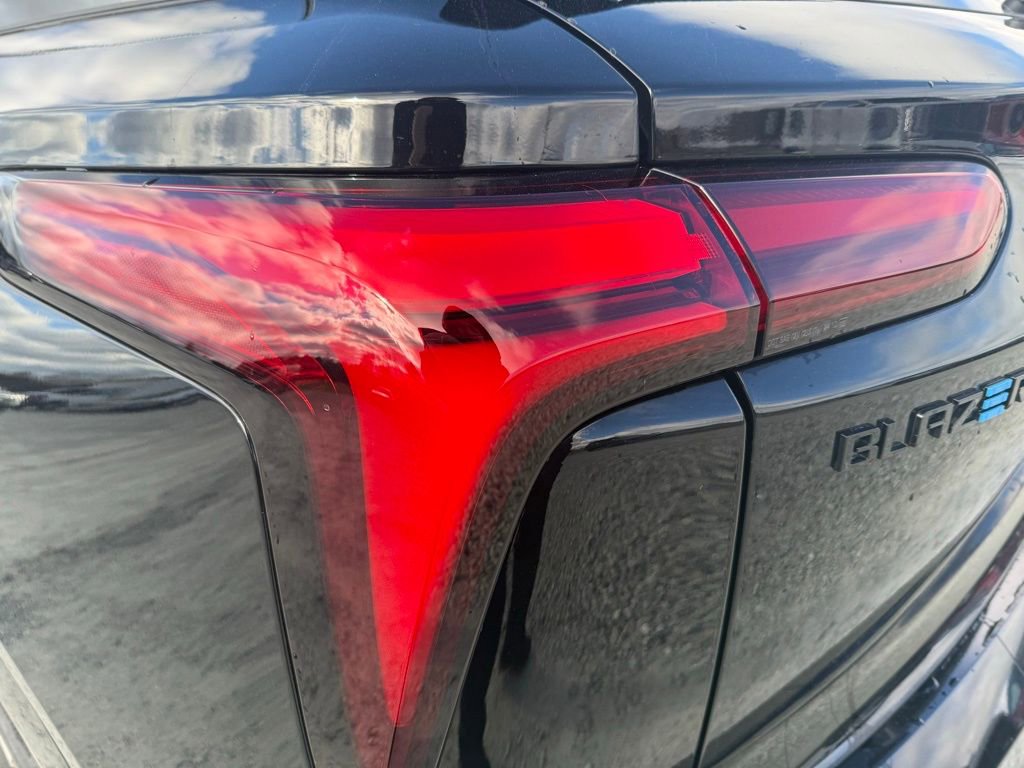 Used 2024 Chevrolet Blazer EV RS image 10
