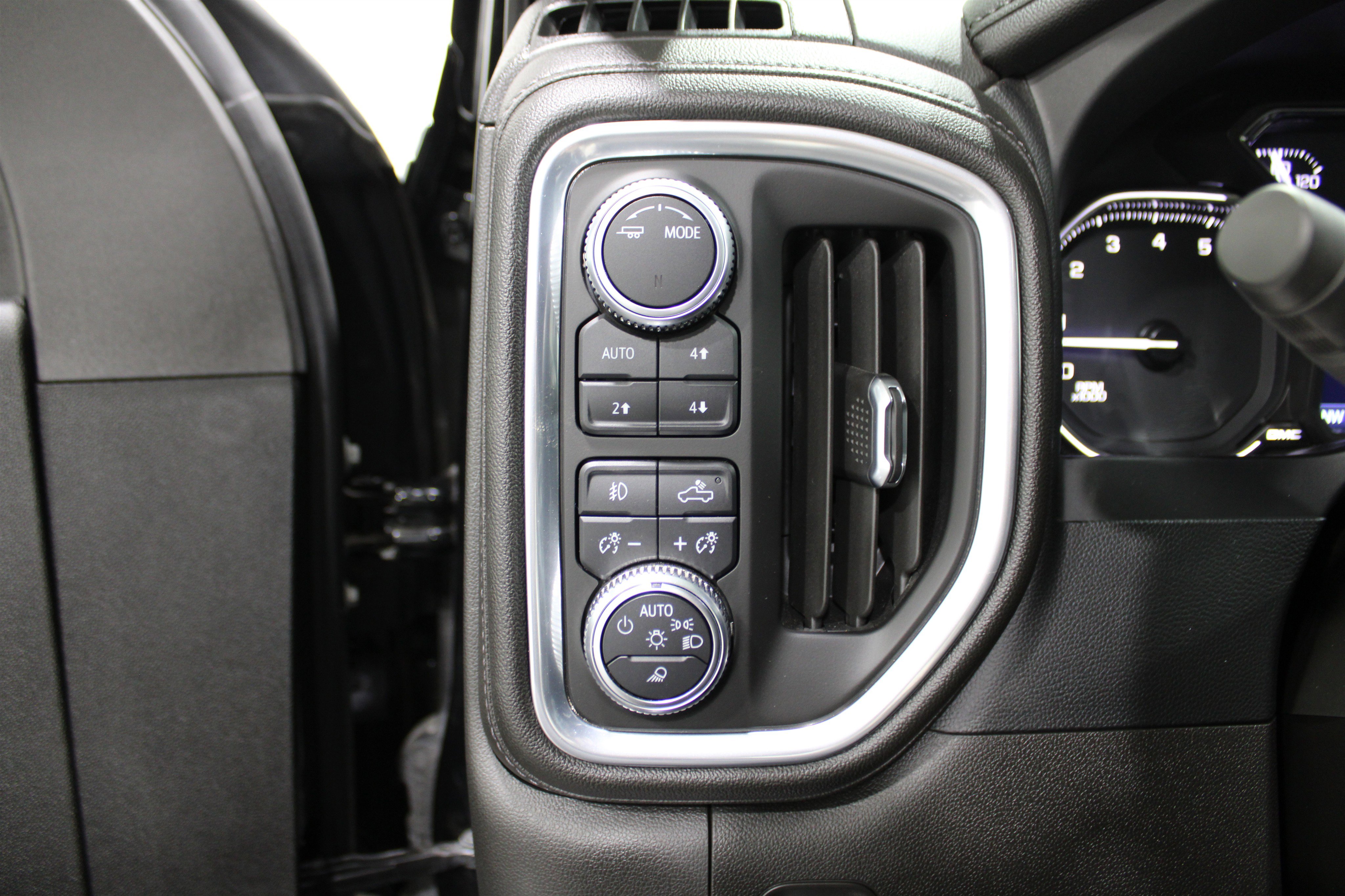 Used 2022 GMC Sierra 2500 SLT w/ SLT Premium Package image 10