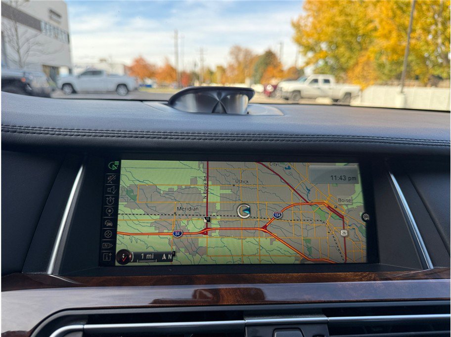 Used 2015 BMW 750Li image 17