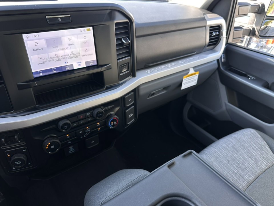 New 2025 Ford F250 XLT w/ FX4 Off-Road Package image 27