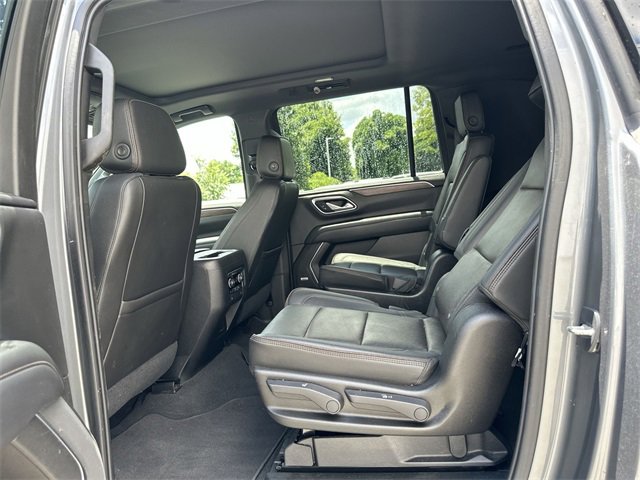 Used 2021 Chevrolet Suburban High Country w/ Premium Package image 13