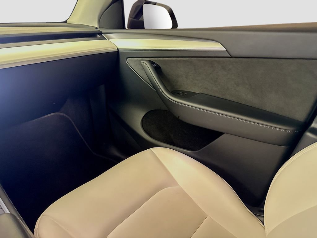 Used 2024 Tesla Model Y Long Range image 25