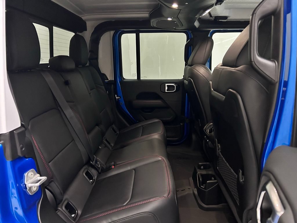 New 2026 Jeep Gladiator Rubicon w/ Whitecap Package AWD/4WD image 15
