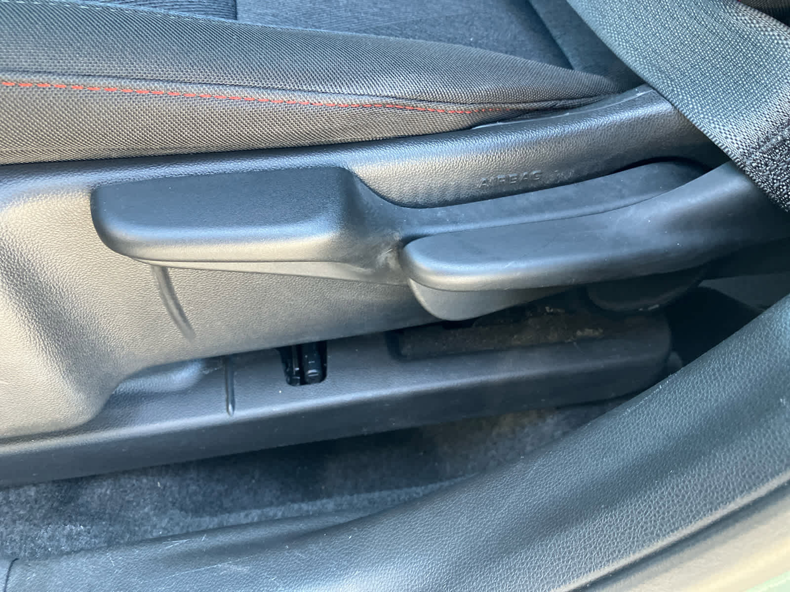 Used 2024 Chevrolet Trax RS w/ Sunroof Package image 11