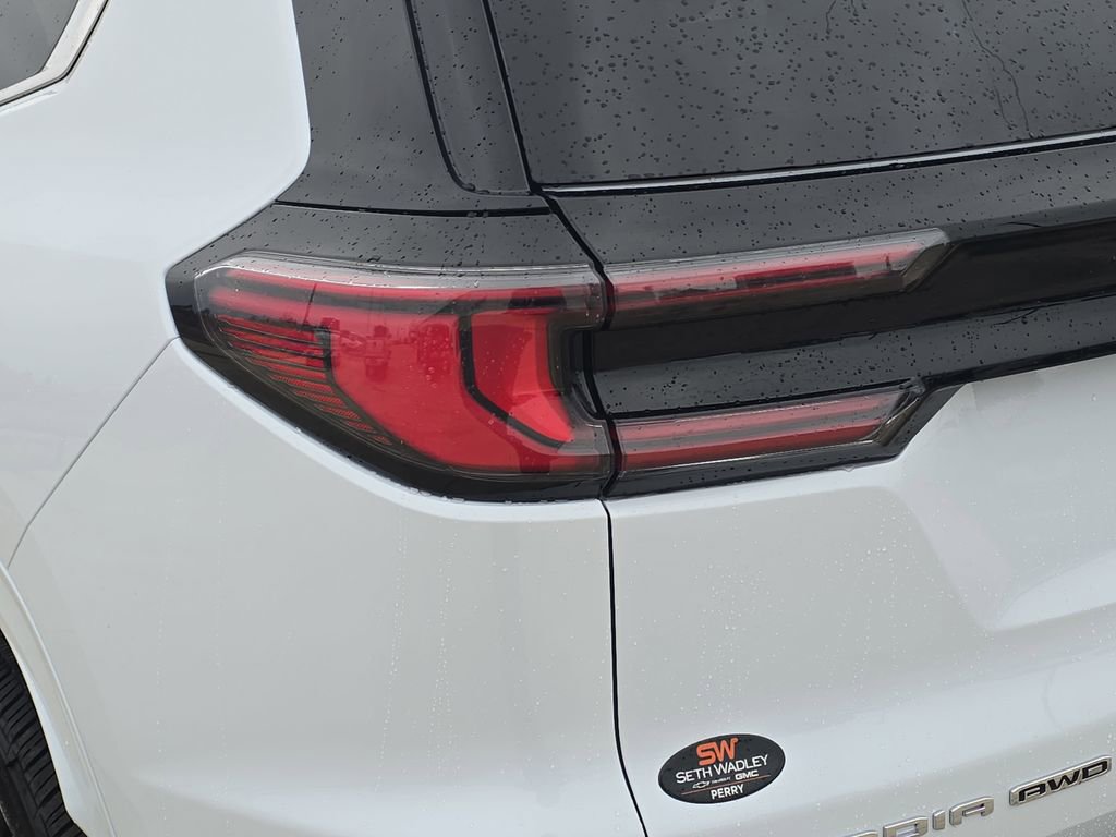 New 2026 GMC Acadia Denali Ultimate w/ LPO, Floor Liner Package AWD/4WD image 35