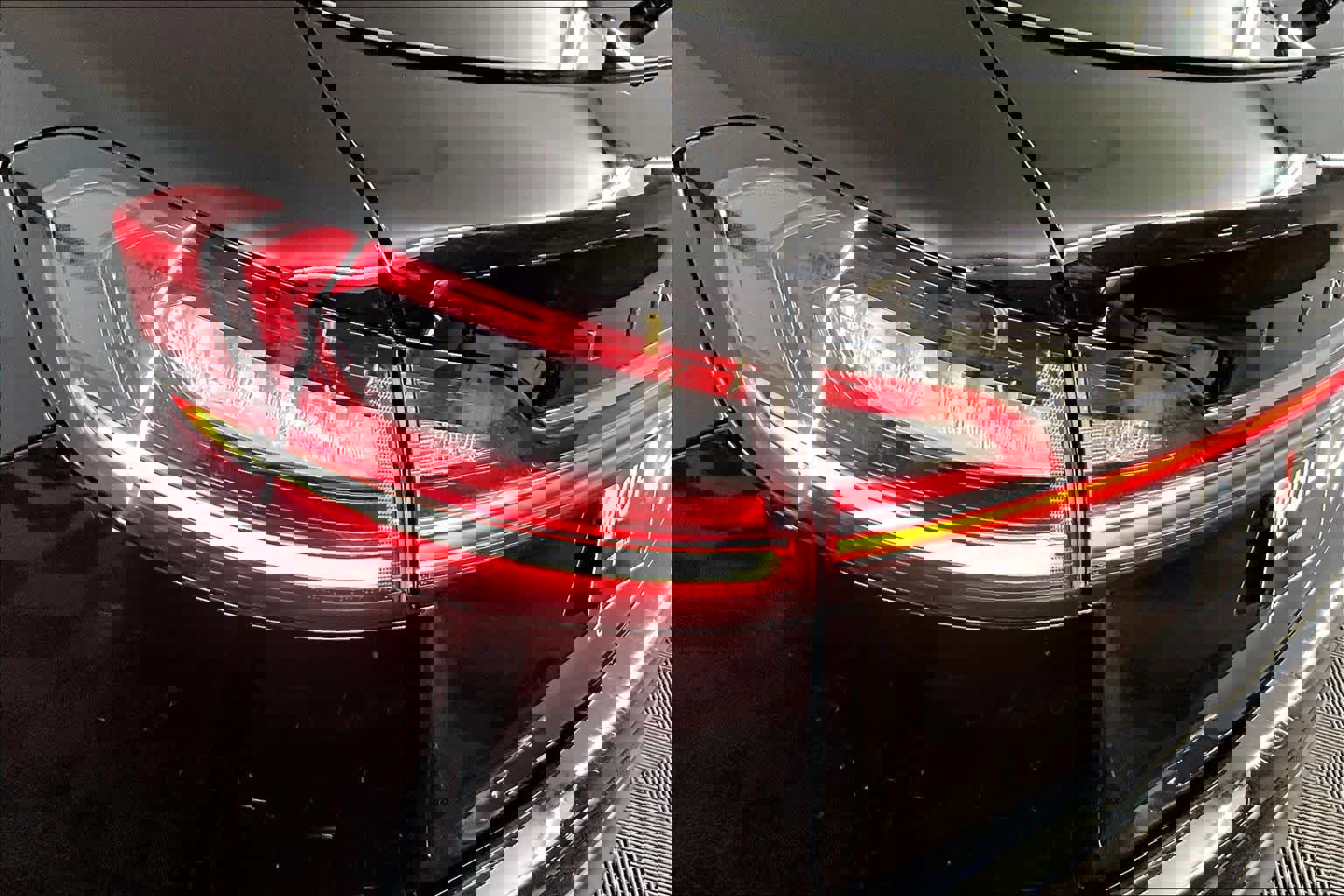 Used 2022 Lincoln Nautilus Reserve w/ Equipment Group 201A image 27