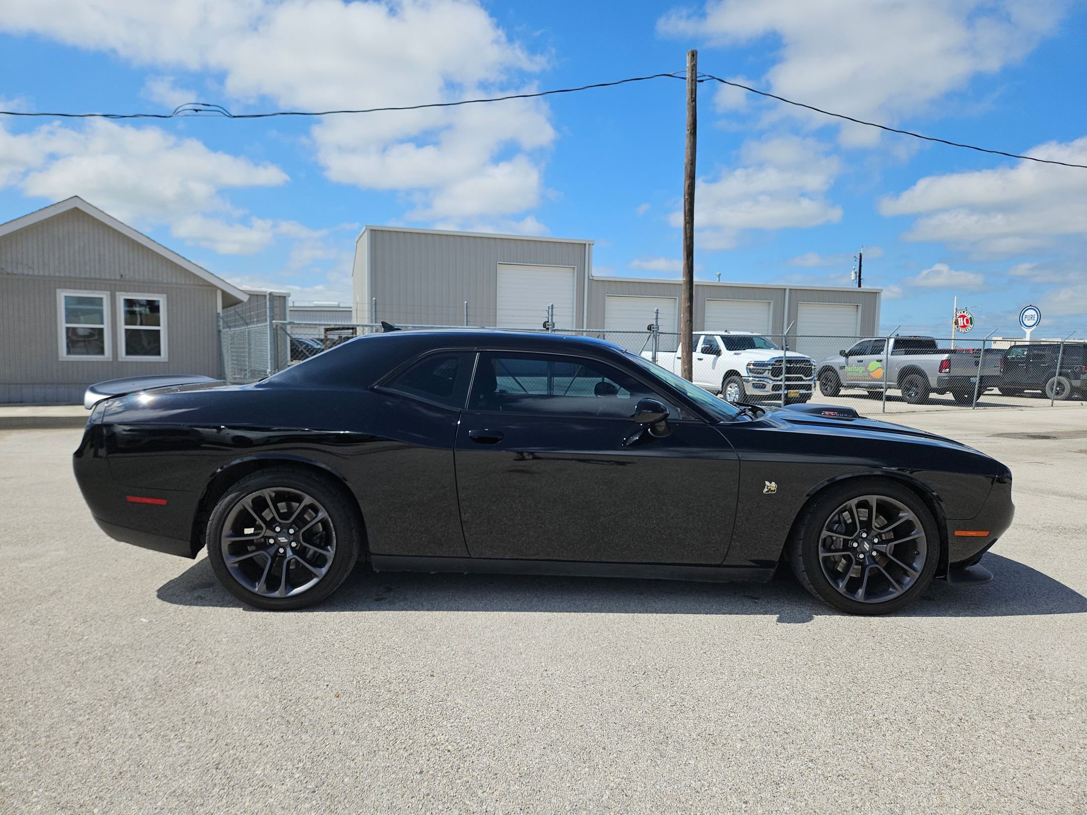 Used 2021 Dodge Challenger R/T Scat Pack w/ Shaker Package RWD image 2