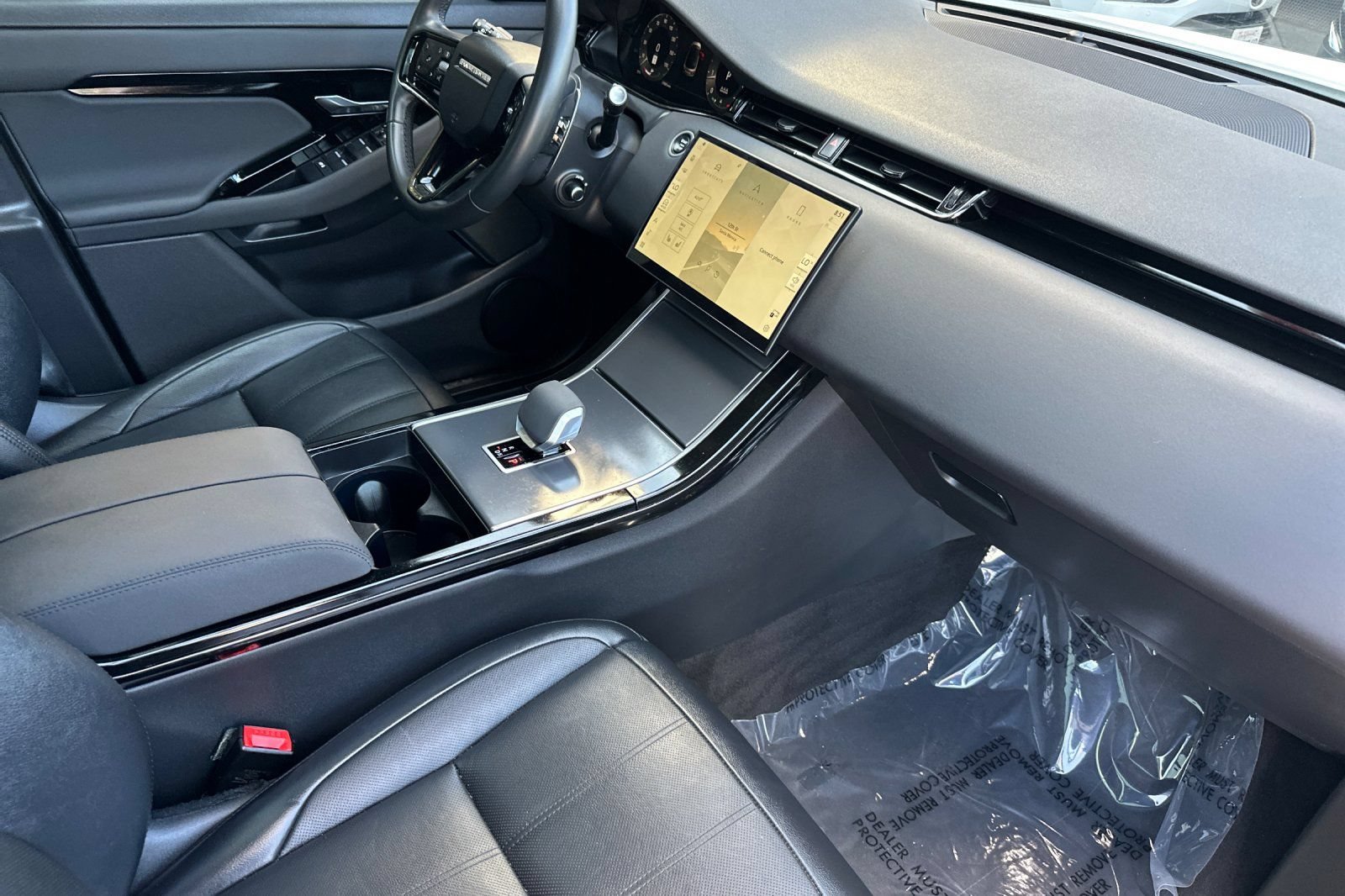 Used 2024 Land Rover Range Rover Evoque Dynamic SE AWD/4WD image 17