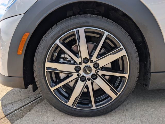 Used 2023 MINI Cooper S w/ Signature Upholstery Package FWD image 13