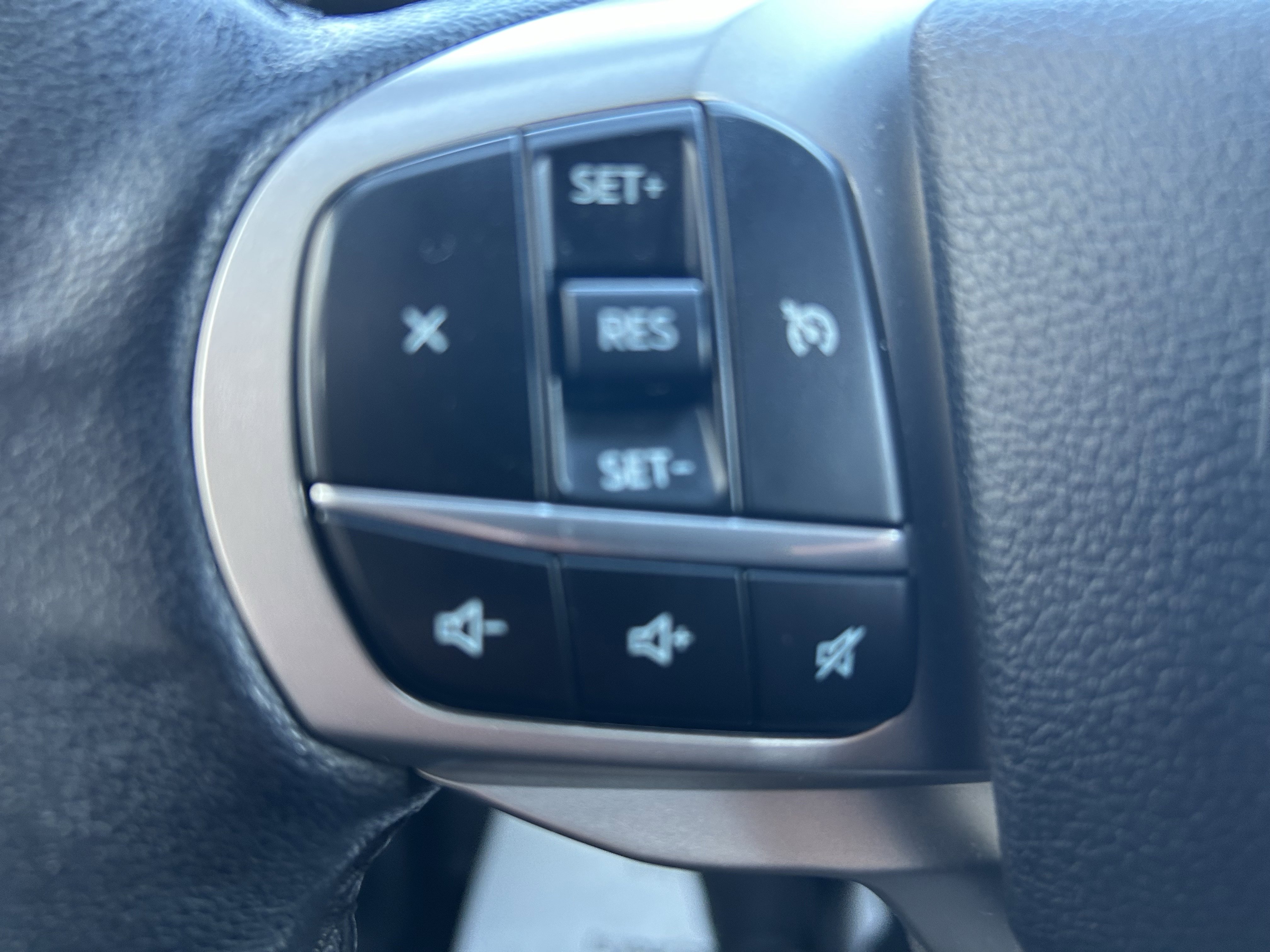 Used 2021 Ford Explorer XLT image 28