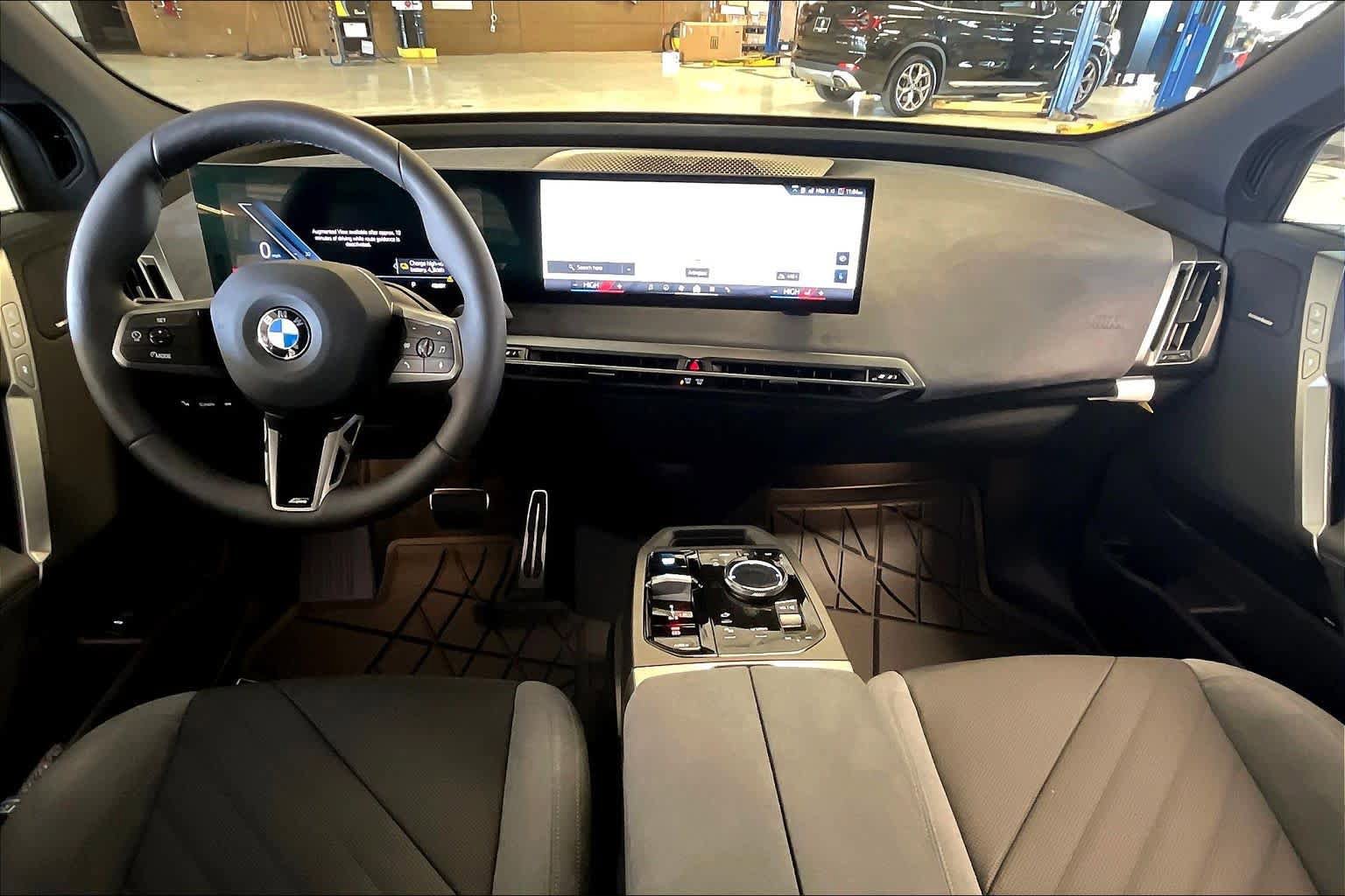 Used 2026 BMW iX xDrive45 w/ M Sport Package AWD/4WD image 5