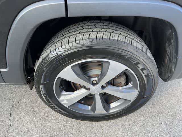 Certified 2019 Jeep Cherokee Limited AWD/4WD image 12