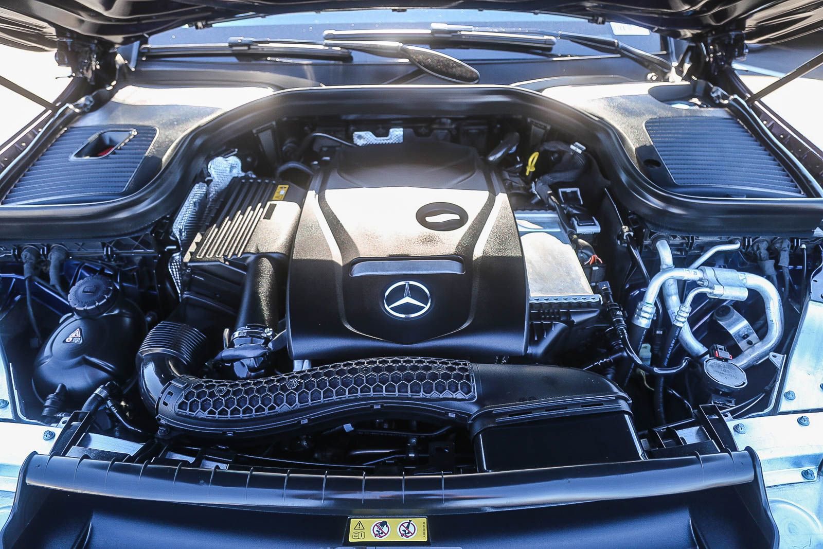 Used 2018 Mercedes-Benz GLC 300 4MATIC image 28