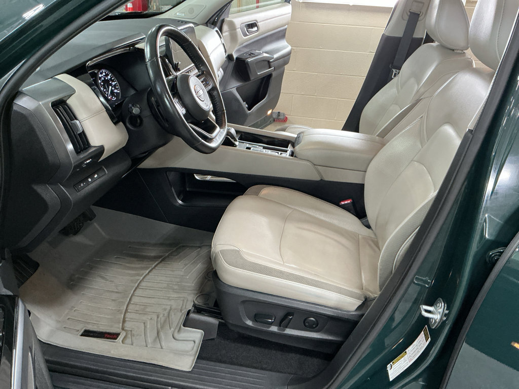 Used 2022 Nissan Pathfinder SL w/ SL Premium Package FWD image 11