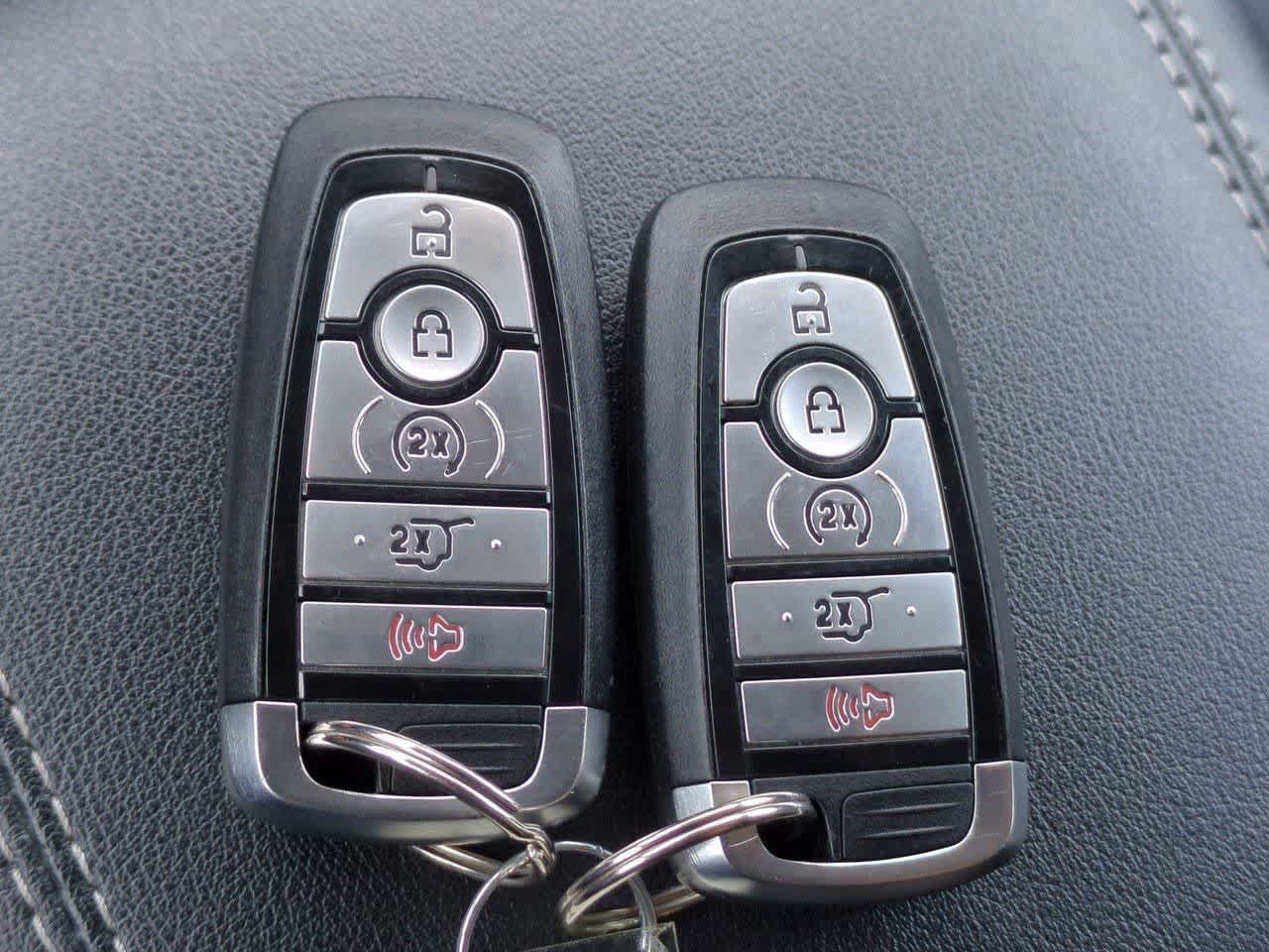 Used 2022 Ford Edge Titanium w/ Equipment Group 301A AWD/4WD image 34