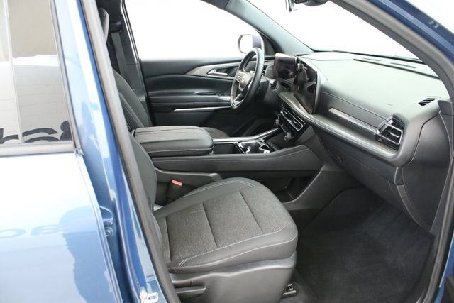 Certified 2026 Chevrolet Traverse LT FWD image 30