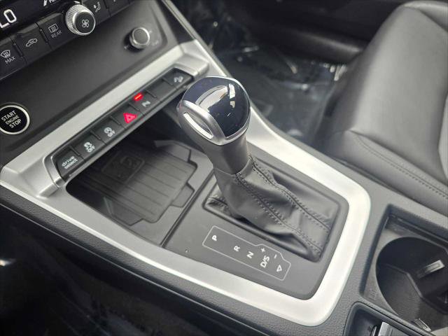 Used 2024 Audi Q3 2.0T Premium w/ Convenience Package image 31