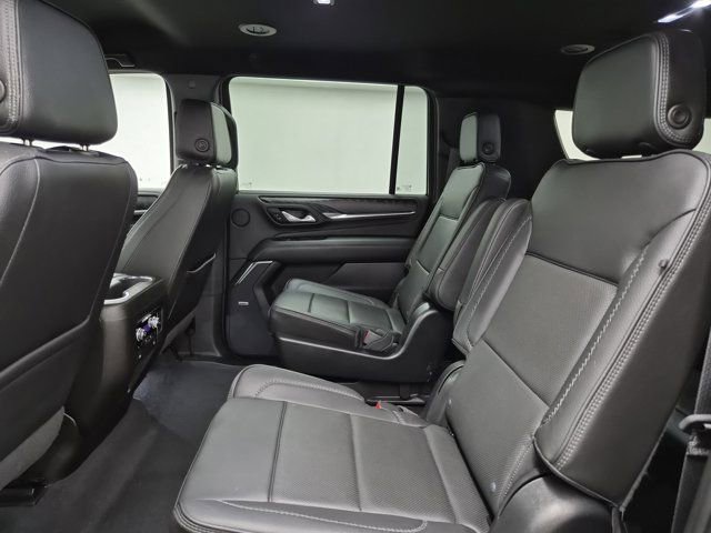 Used 2022 GMC Yukon XL Denali image 16