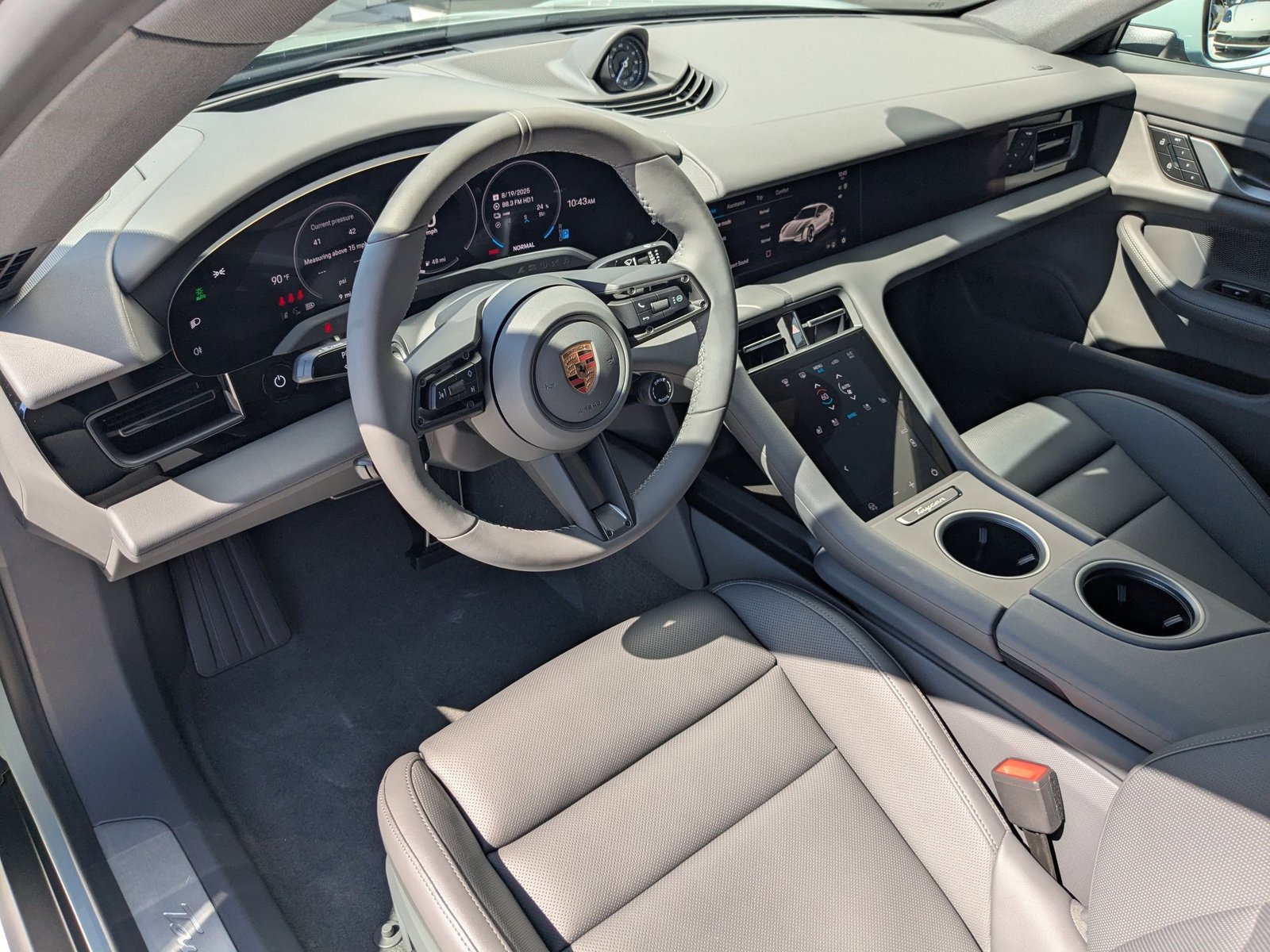 New 2025 Porsche Taycan AWD/4WD image 4