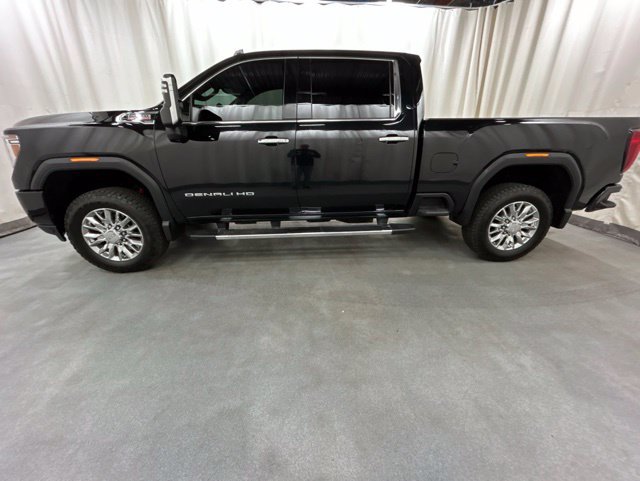 Used 2021 GMC Sierra 2500 Denali w/ Denali Ultimate Package AWD/4WD image 3