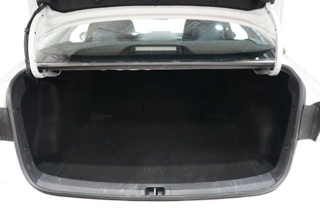 Used 2025 Toyota Corolla LE image 33