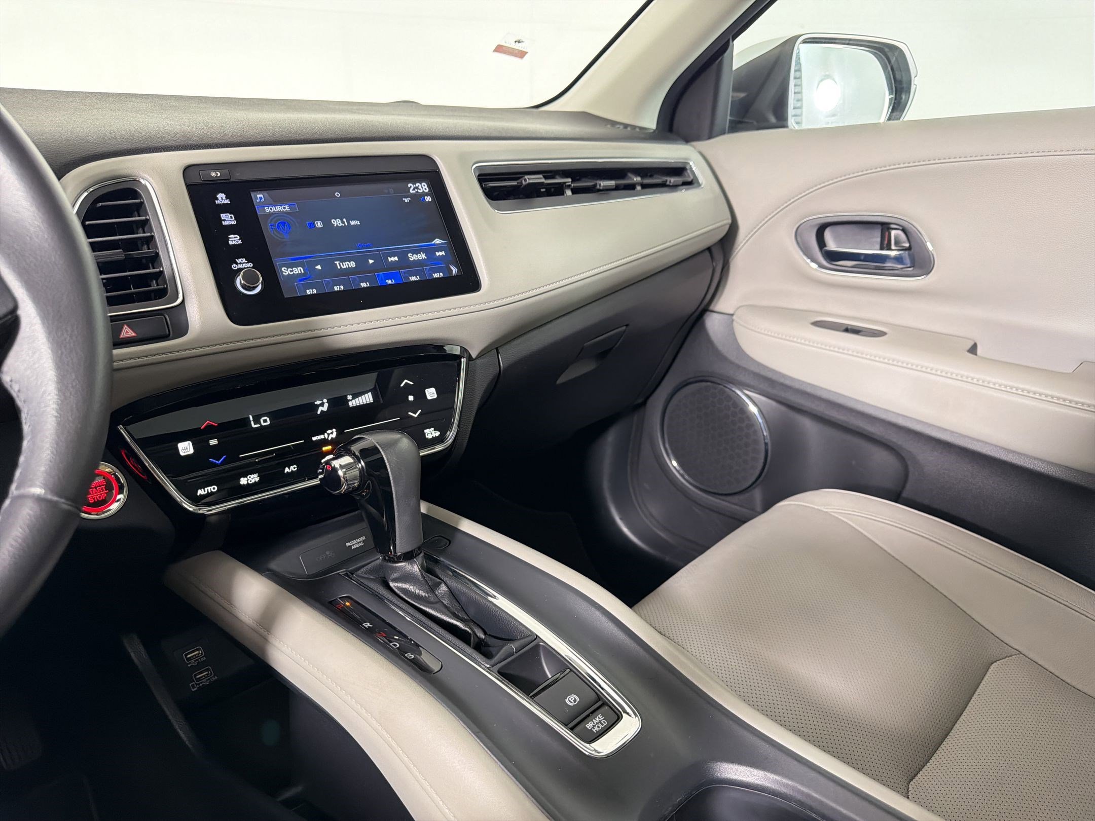 Used 2021 Honda HR-V EX-L image 25