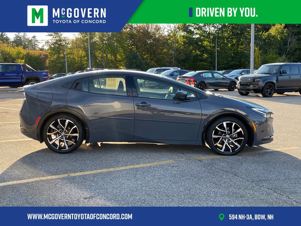 Used 2024 Toyota Prius Prime FWD image 6