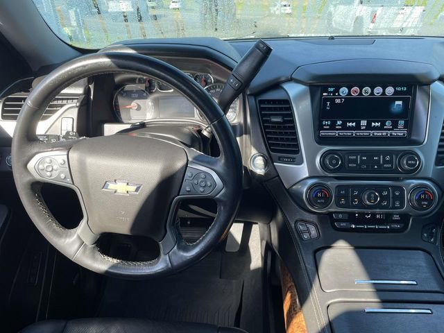 Used 2020 Chevrolet Suburban Premier AWD/4WD image 17