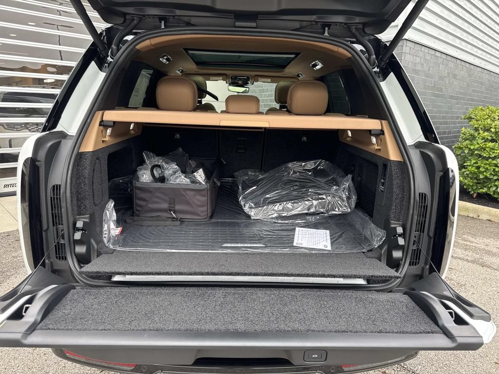 New 2026 Land Rover Range Rover SE AWD/4WD image 6