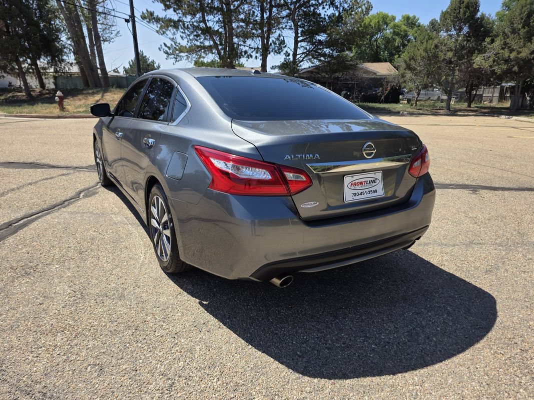 Used 2017 Nissan Altima 2.5 SL w/ Moonroof Package FWD image 4
