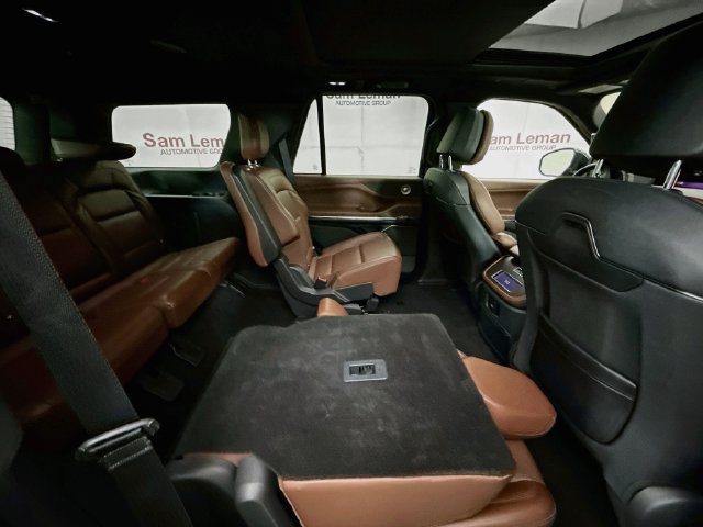 Used 2025 Lincoln Navigator Reserve AWD/4WD image 30