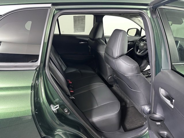 Used 2023 Toyota Corolla Cross XLE image 11