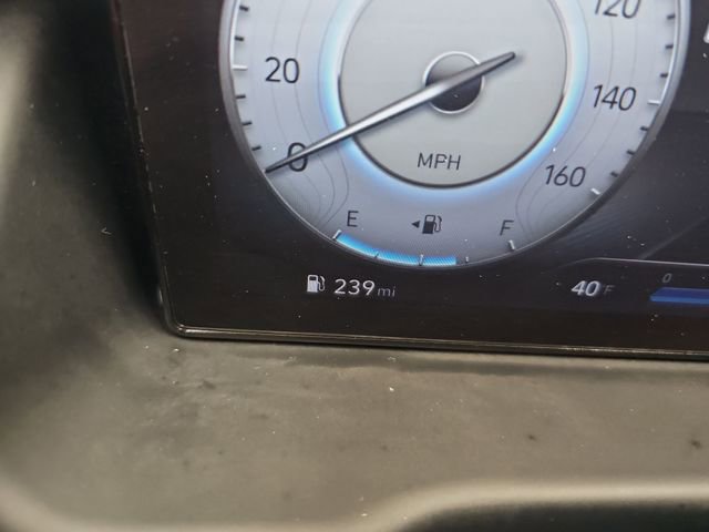 Used 2022 Hyundai Tucson Limited image 16