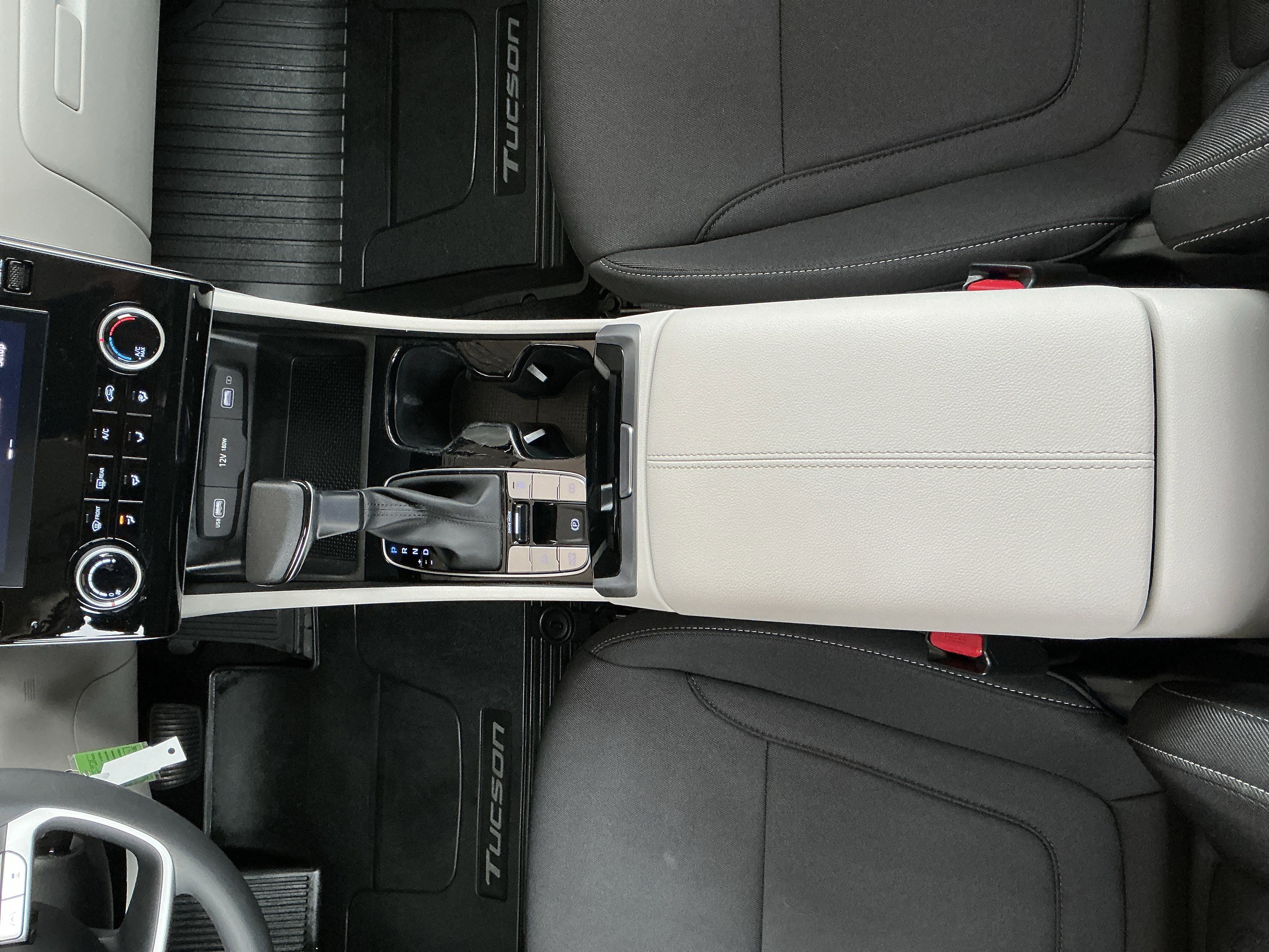 Used 2024 Hyundai Tucson SE image 11