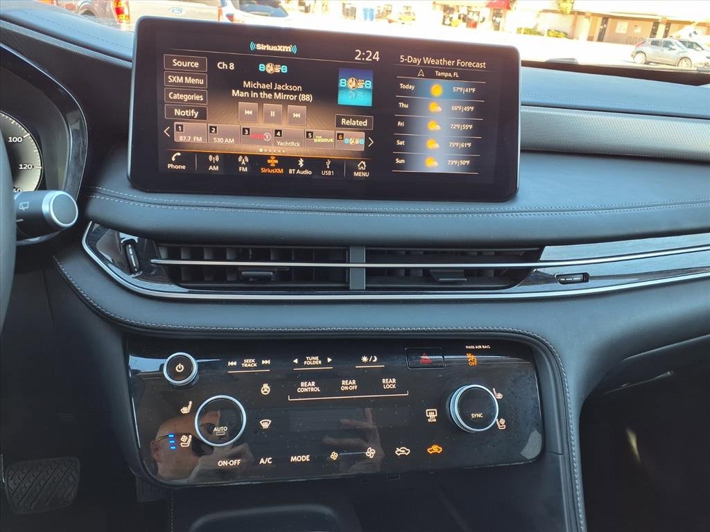 Used 2024 INFINITI QX60 Luxe image 30