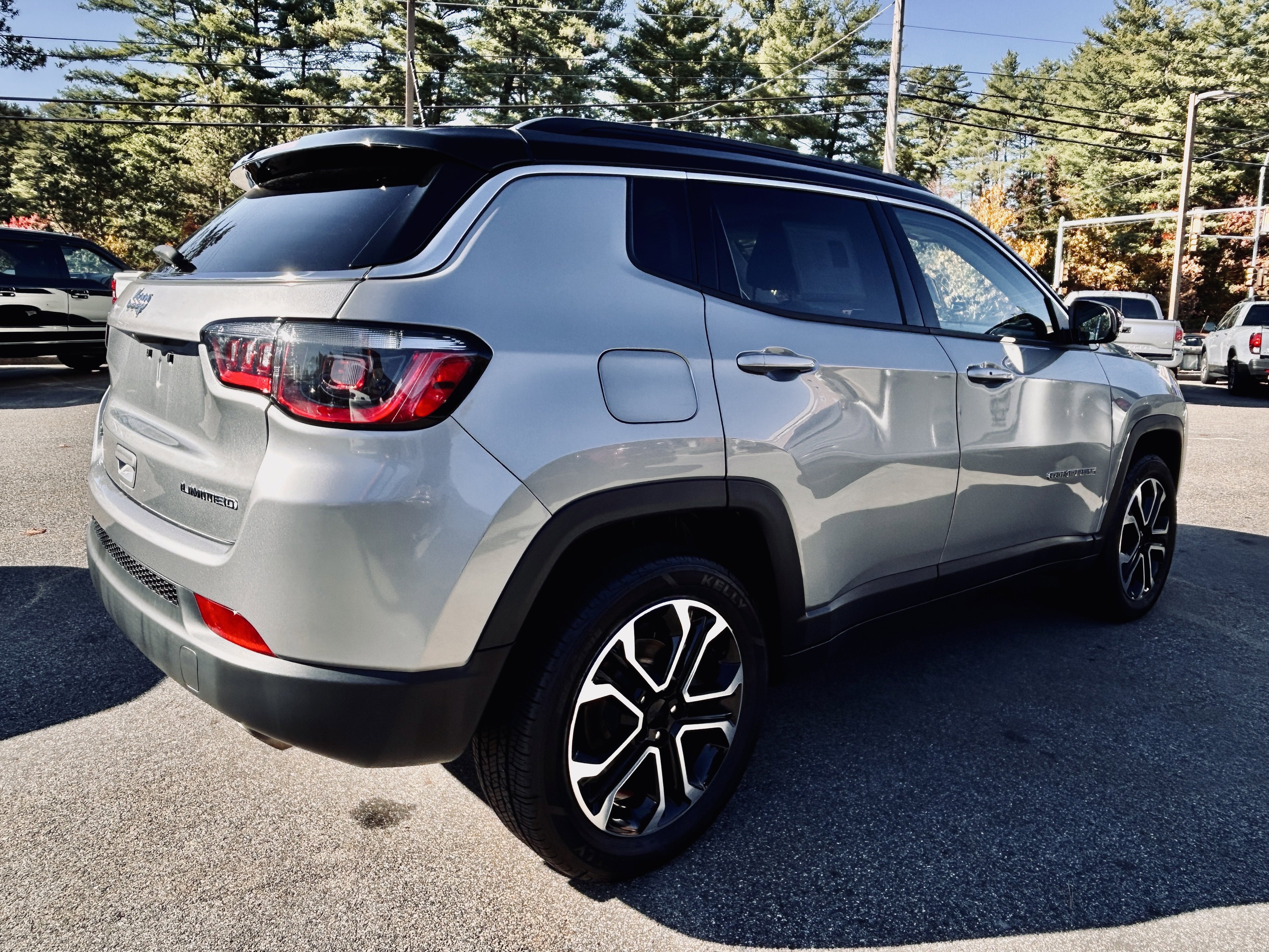 Certified 2022 Jeep Compass Limited AWD/4WD image 14