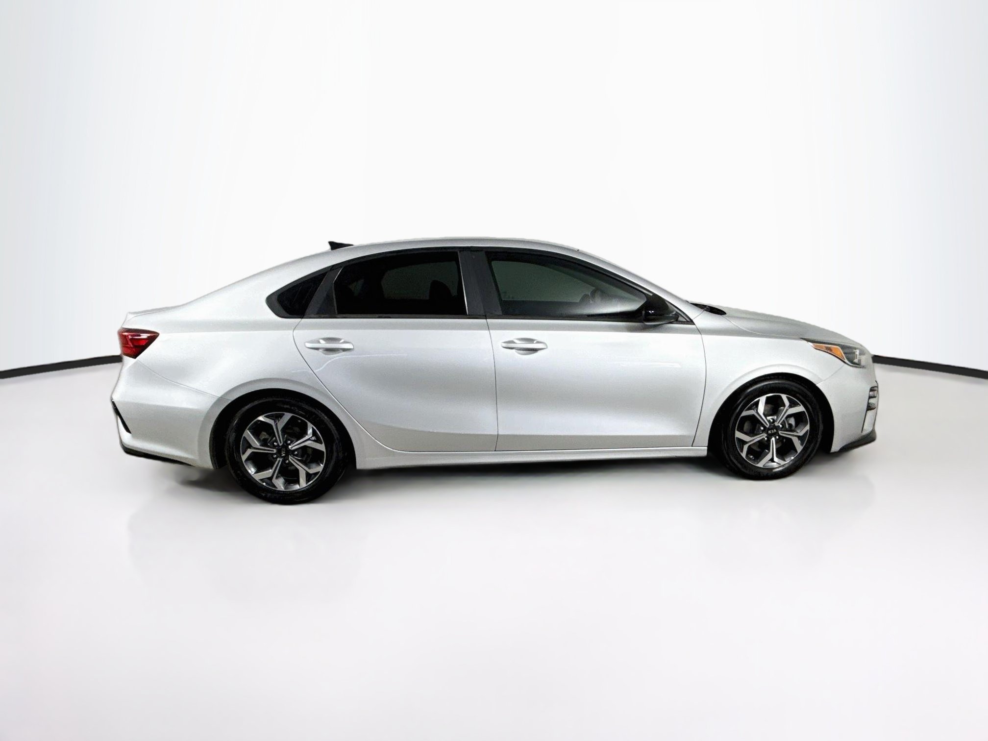 Used 2019 Kia Forte LXS FWD image 2