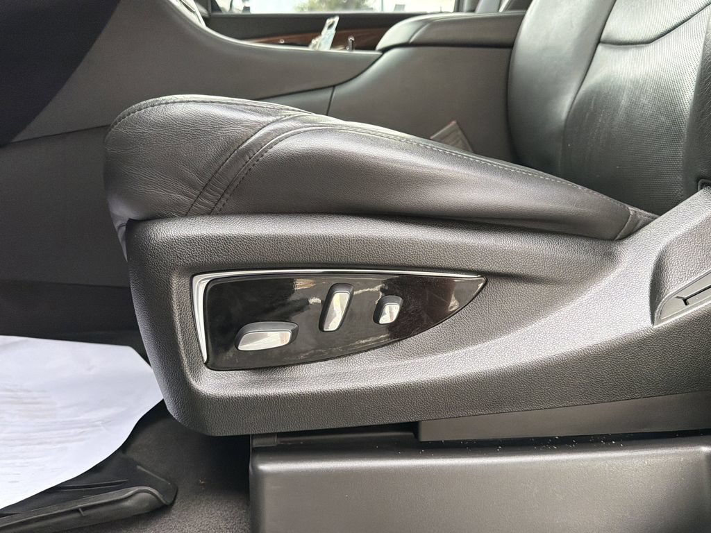 Used 2020 Cadillac Escalade Luxury AWD/4WD image 24