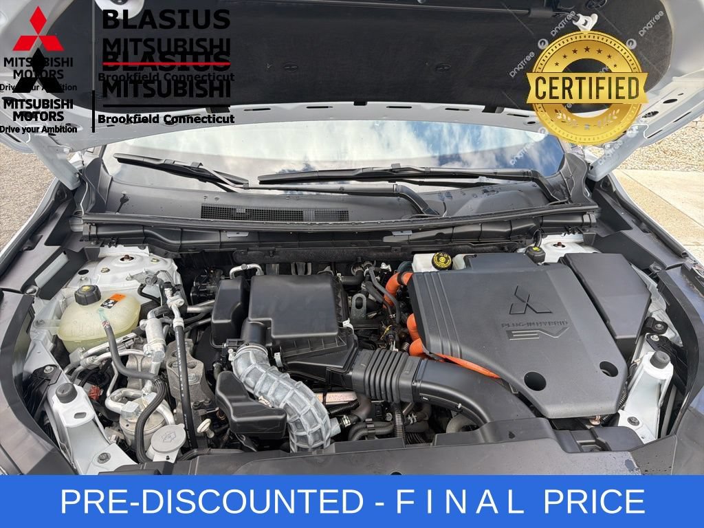 Used 2023 Mitsubishi Outlander 4WD Plug-In Hybrid image 43