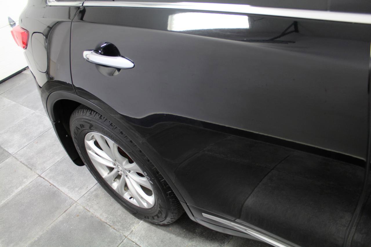 Used 2014 INFINITI QX70 AWD w/ Premium Package image 38