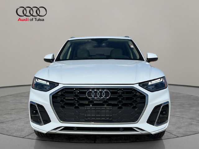 Used 2023 Audi Q5 e Premium Plus w/ Premium Plus Package AWD/4WD image 2