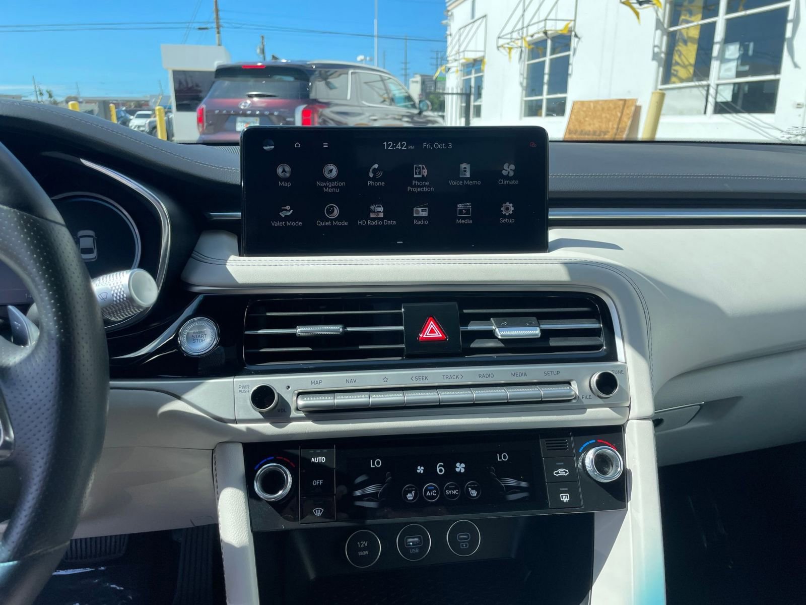 Used 2025 Genesis G70 2.5T image 18